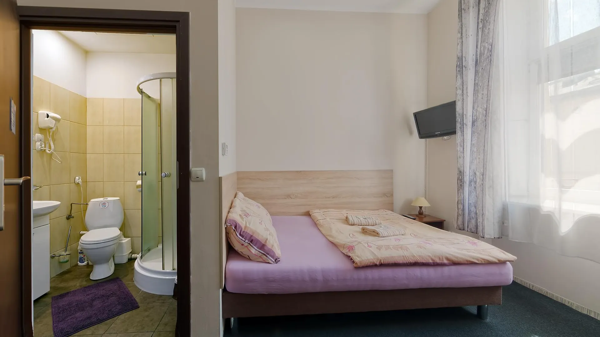 70S Hostel Kraków